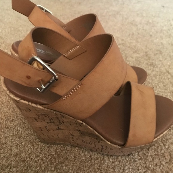 light brown wedges
